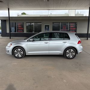 VOLKSWAGEN E-GOLF SE - 3