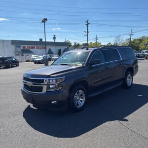 CHEVROLET SUBURBAN - 1