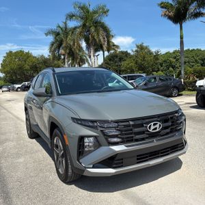 2025 Hyundai TUCSON SEL photo 12