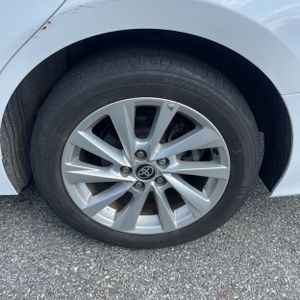 2021 Toyota CAMRY LE thumbnail 18