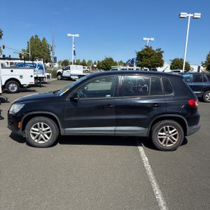 VOLKSWAGEN TIGUAN S - 3