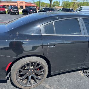 DODGE CHARGER SE - 9