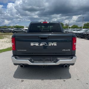 2026 RAM 1500 LARAMIE CREW CAB 4X4 5'7" BOX — фото 7