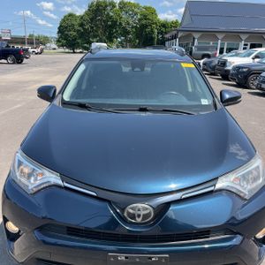 صورة مصغرة 15 لـ 2018 Toyota RAV4 XLE