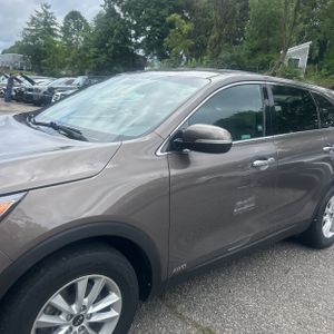 2019 KIA SORENTO LX 照片 2