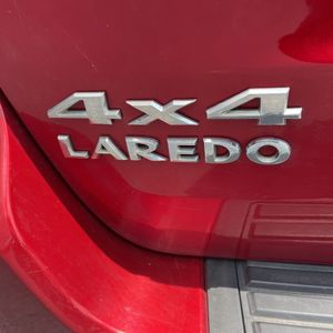 2011 JEEP GRAND CHEROKEE LAREDO — миниатюра 23