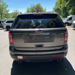 FORD EXPLORER XLT - 7