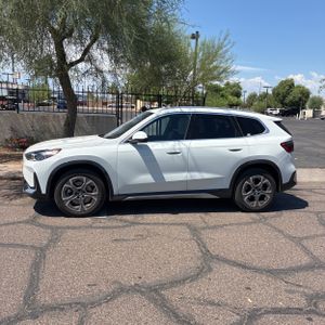 2025 BMW X1 XDRIVE28I 照片 3