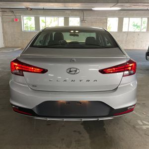 HYUNDAI ELANTRA - 7