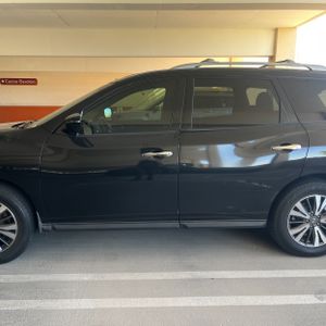 صورة 4 لـ 2017 Nissan PATHFINDER SV