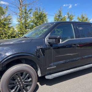 FORD F-150 LARIAT - 2