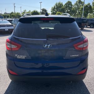 HYUNDAI TUCSON LIMITED - 7