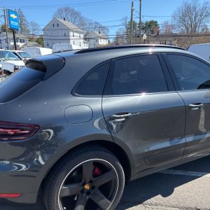 PORSCHE MACAN GTS - 9
