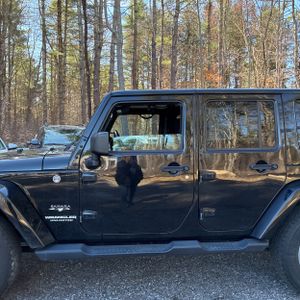 JEEP WRANGLER UNLIMITED SAHARA - 4