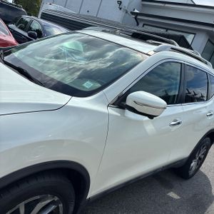 2015 Nissan ROGUE SL 照片 2