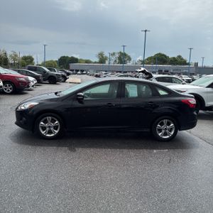 FORD FOCUS SE - 3