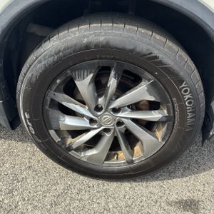 2015 Nissan ROGUE SL 照片 18
