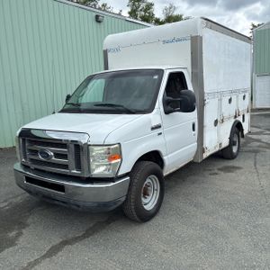 FORD E-350 CUTAWAY - 1