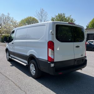 FORD TRANSIT 250 - 5