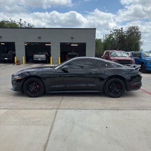 FORD MUSTANG ECOBOOST - 3