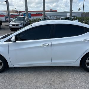 2015 Hyundai ELANTRA SE — фото 4