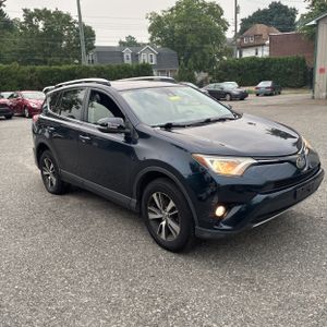 2017 Toyota RAV4 XLE — миниатюра 12