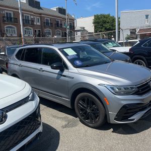 2022 Volkswagen TIGUAN SE R-LINE BLACK 4MOTION 照片 10
