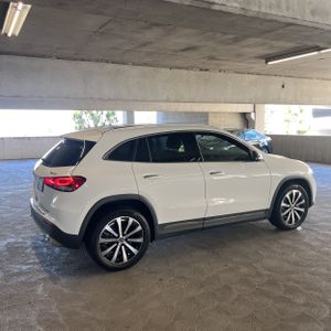 2021 Mercedes-BENZ GLA photo 10