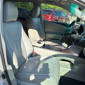 صورة 32 لـ 2010 Lexus RX 350 BASE