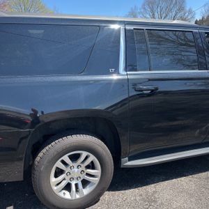 CHEVROLET SUBURBAN LT - 9