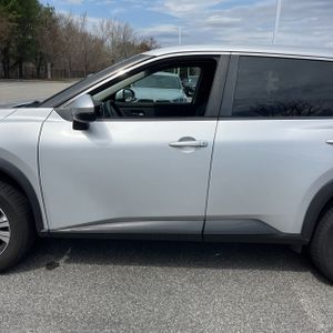 NISSAN ROGUE SV - 4