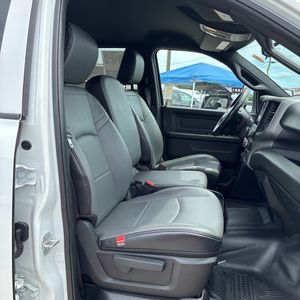 2024 RAM 3500 TRADESMAN thumbnail 32
