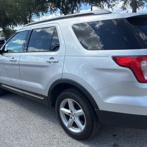 FORD EXPLORER XLT - 6