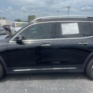 2025 Mercedes-BENZ GLB photo 4