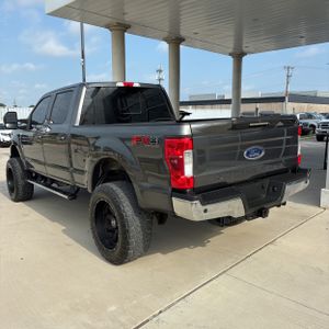 FORD F-250 SUPER DUTY LARIAT - 4