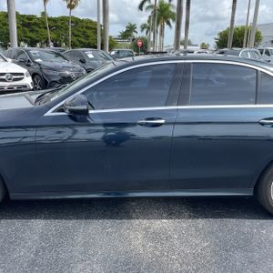 2017 Mercedes-BENZ E-CLASS 照片 4