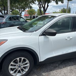 FORD ESCAPE SE - 2