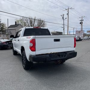 TOYOTA TUNDRA - 5