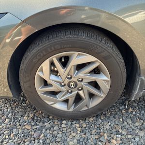 2024 Hyundai ELANTRA SEL 缩略图 17