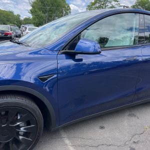 TESLA MODEL Y LONG RANGE - 2