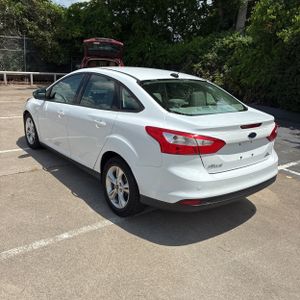 FORD FOCUS SE - 5