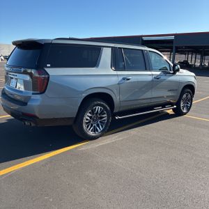 CHEVROLET SUBURBAN Z71 - 8