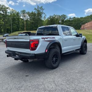 FORD F-150 RAPTOR - 8