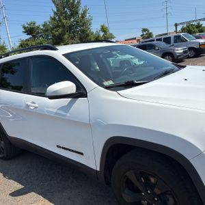 صورة مصغرة 13 لـ 2020 JEEP CHEROKEE ALTITUDE