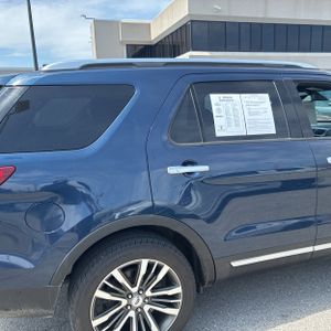 FORD EXPLORER PLATINUM - 8