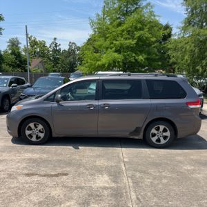 TOYOTA SIENNA - 3