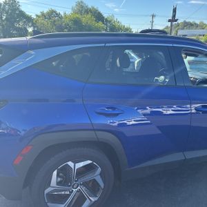 HYUNDAI TUCSON LIMITED - 9