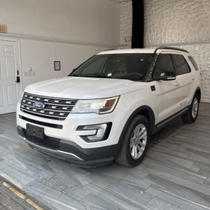 2017 FORD EXPLORER XLT 照片 1