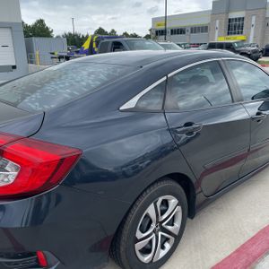 صورة 9 لـ 2016 Honda CIVIC LX