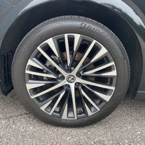 صورة 17 لـ 2023 Lexus RX 350 PREMIUM+
